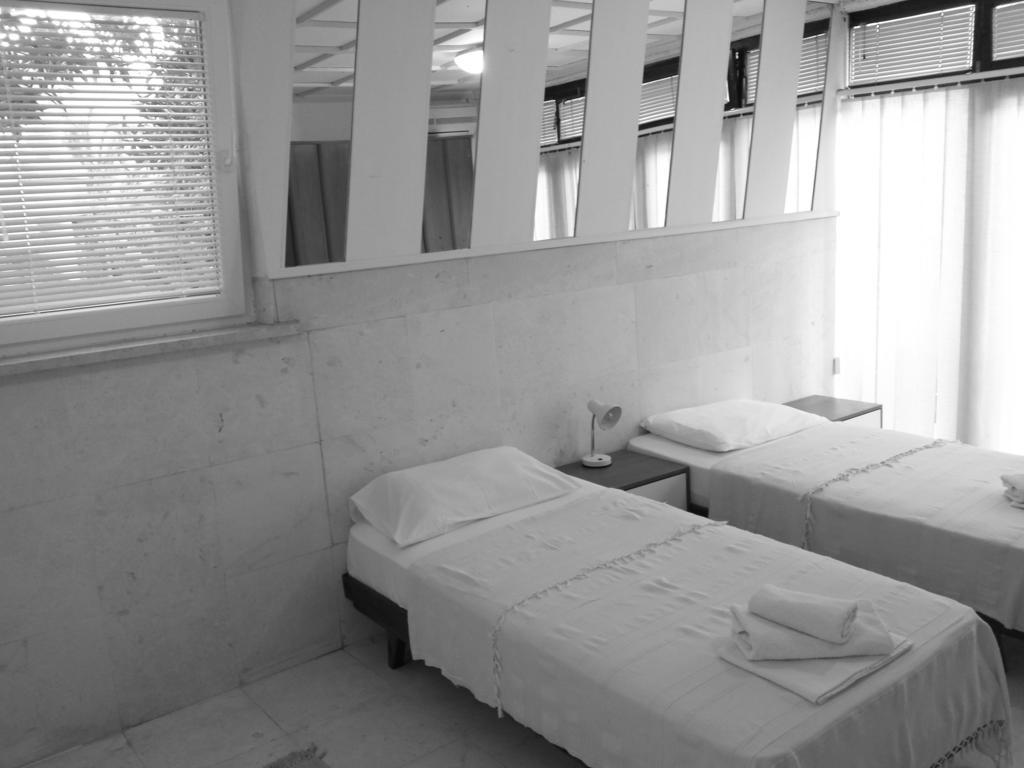 Apartments Almaja Villa Petrovac Habitación foto